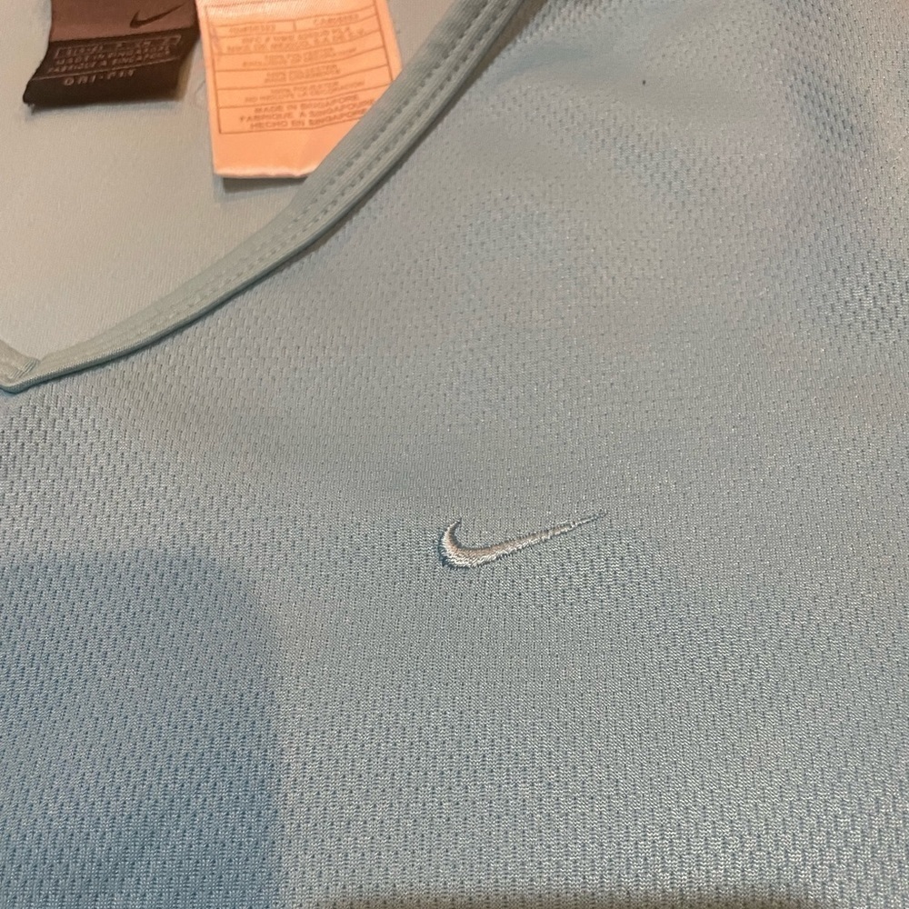 Vintage Nike top - Picture 2 of 3